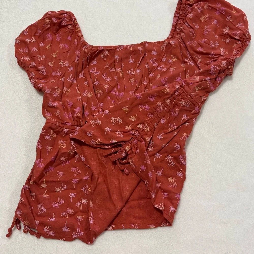 Girls Large 14.5/16.5 P (Plus) Top With Palm Tree Pattern in Burnt Red - NWT
